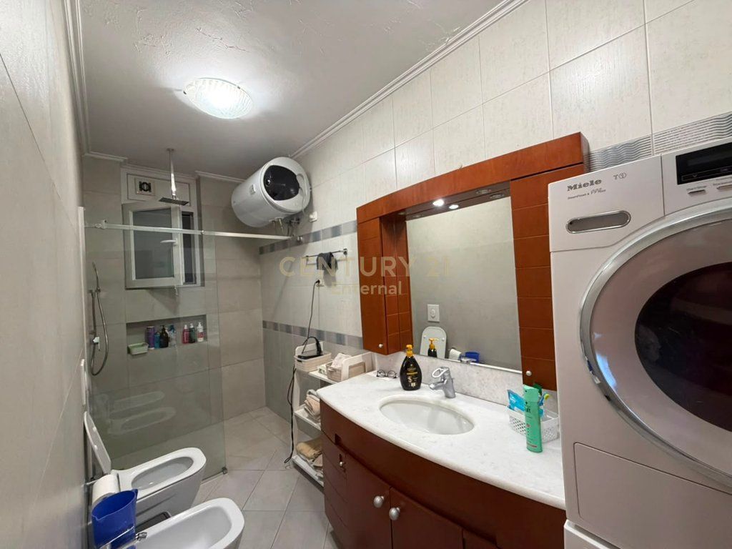 Apartament 2+1 i investuar per shitje tek Kika 1