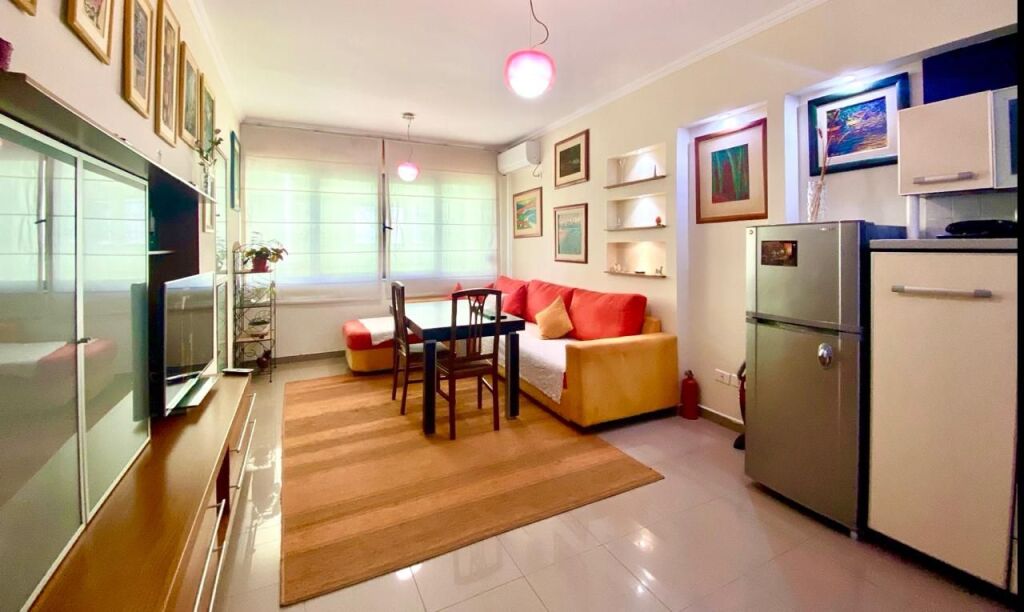 1+1 apartment for rent in the former Blloku, near Dok Hospital.