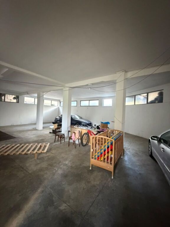 Business premises for rent