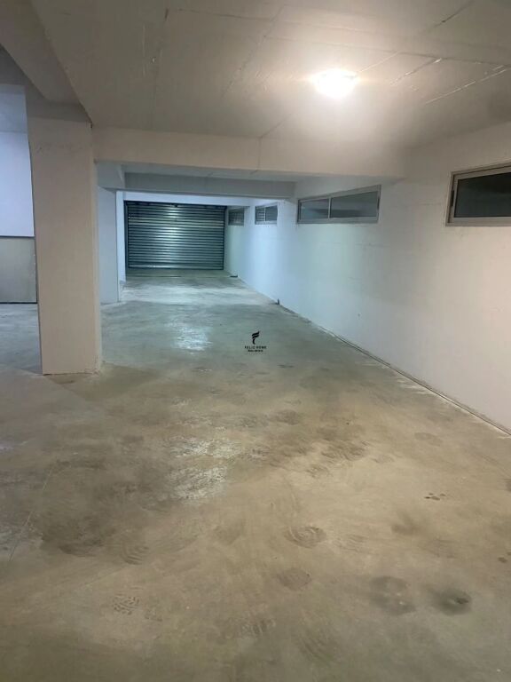 AMBIENT BIZNESI ME QERA 300 M2 ASTIR 3000 EURO FH-99087