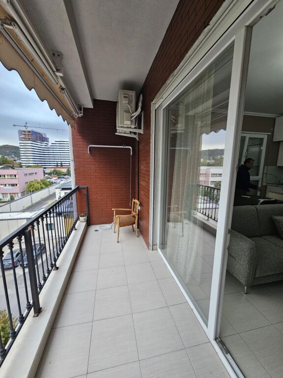 Tek Ish UET Nsharaku, Jepet Me Qira Apartament 2+1+2 I Mobiluar!