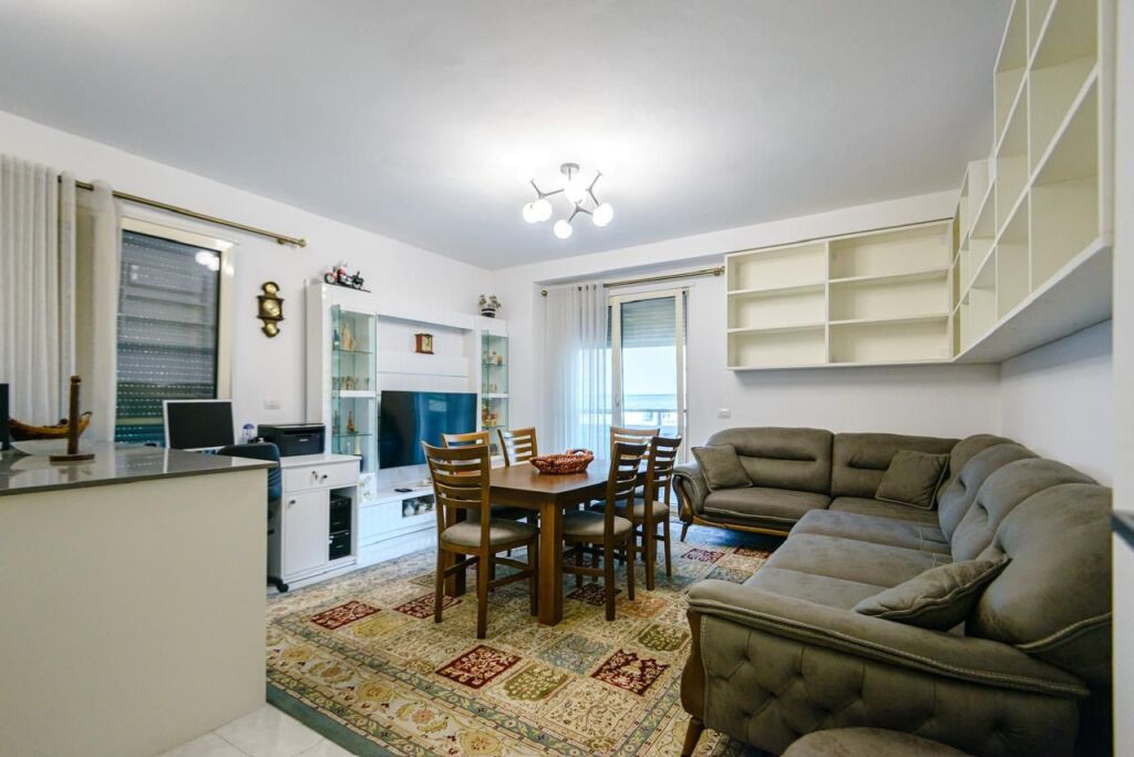 Appartamento 2+1 con 3 balconi in affitto 📍Ex Regione, Durres