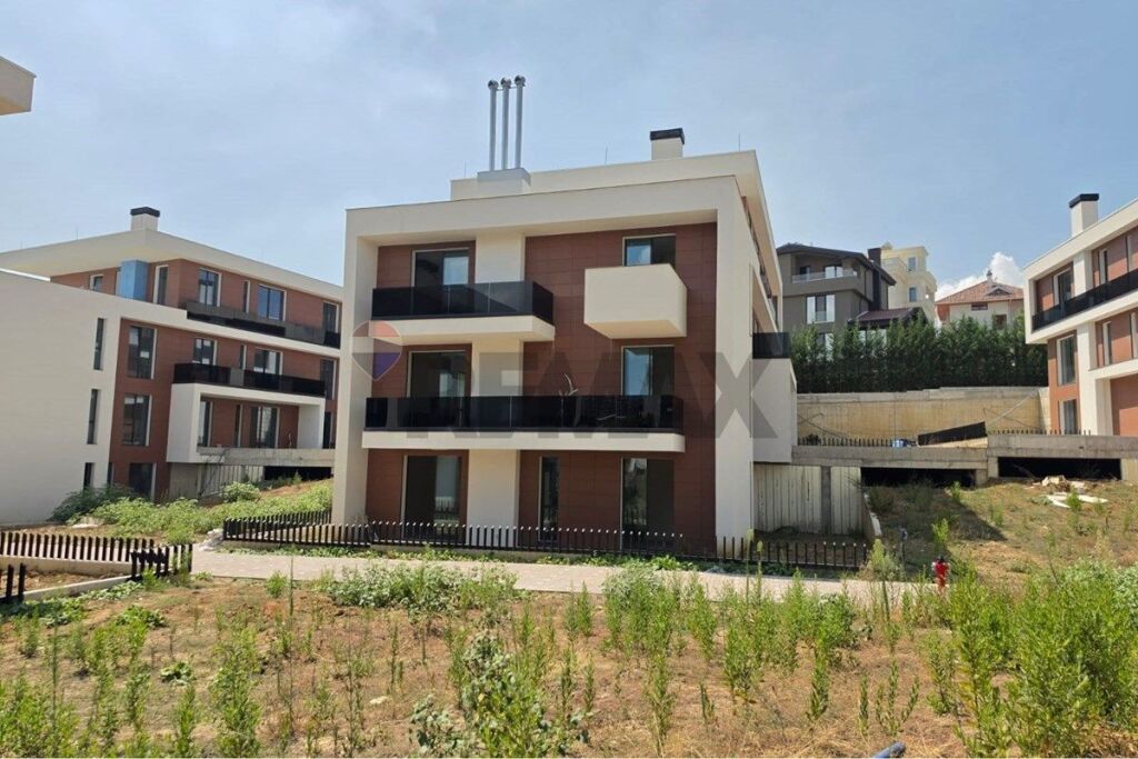 Apartament 2+1+2 per shitje parkime te Tulipan
