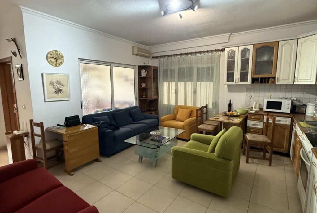 Tek Shallvaret Perballe Taiwanit Shitet Apartament 2+1 Me Lokacion Perfekt!
