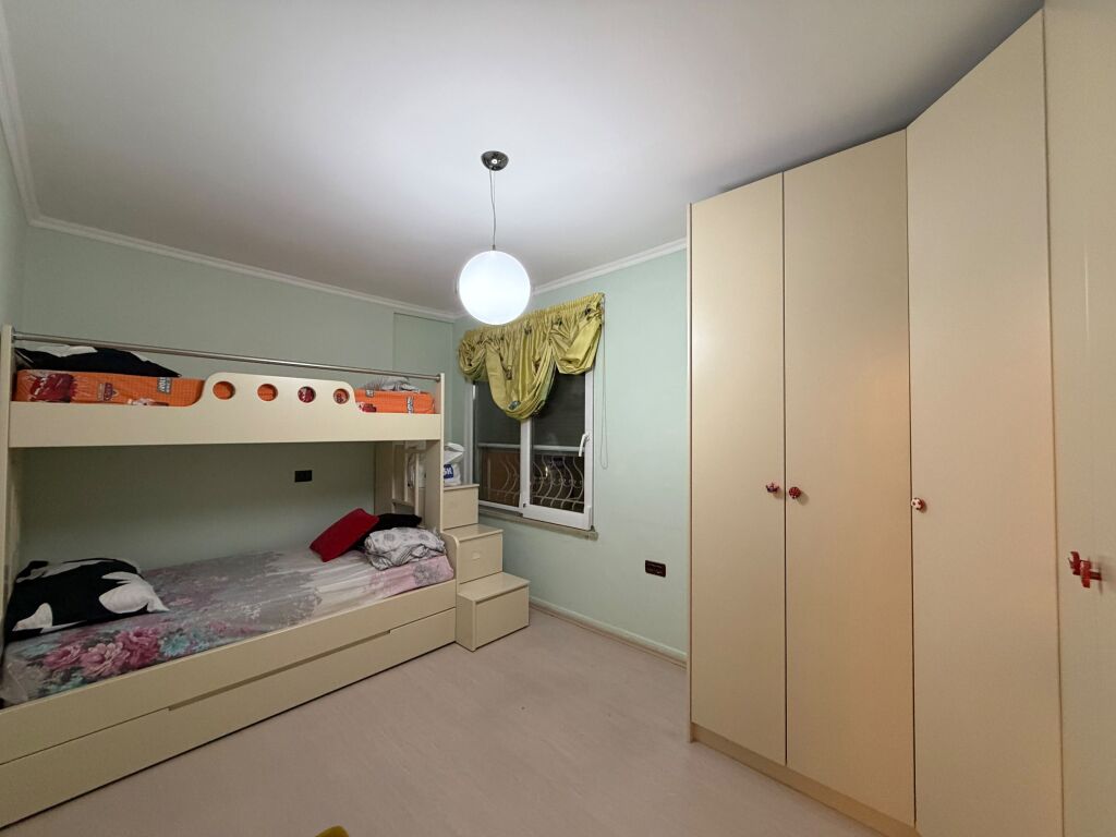 MYSLYM SHYRI, APARTAMENT 2+1 PER QIRA