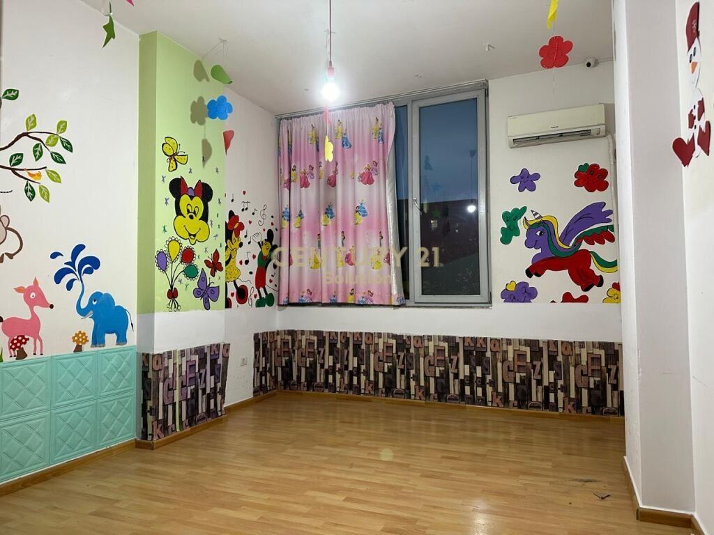COMMERCIAL UNIT FOR RENT IN ASTIR!