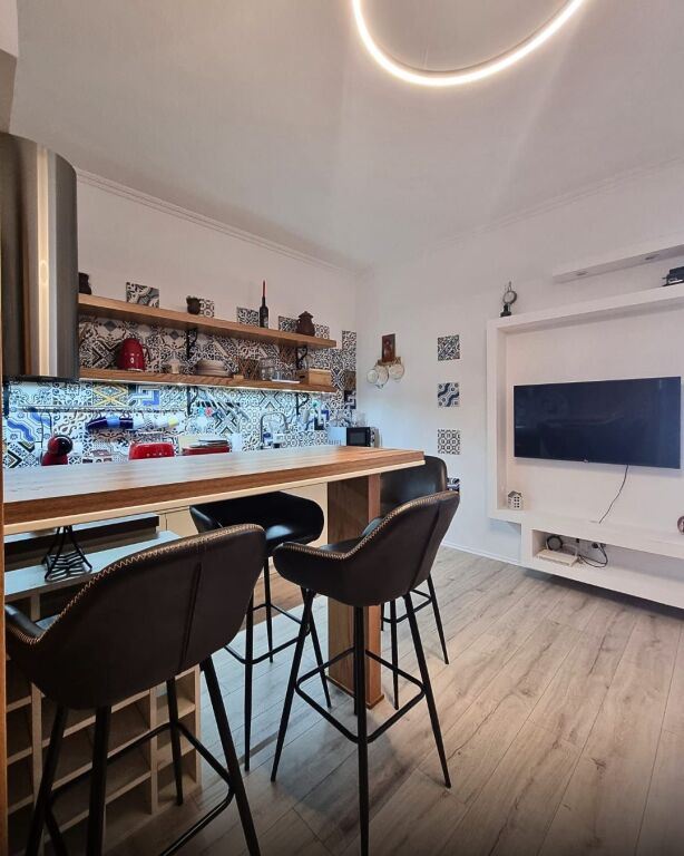 📍 Modern Apartment for Rent – Near Blloku  🏡 A modern apartment is for rent in one of Tirana’s best and most sought-after areas – just a few steps from Blloku!