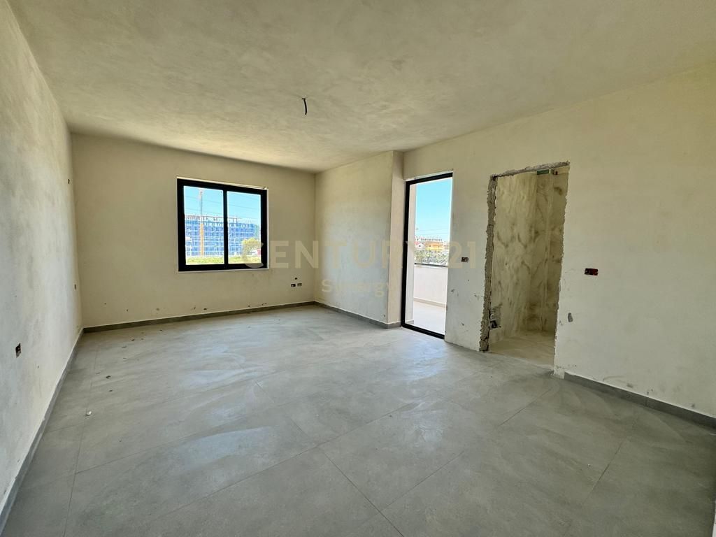 OCCASIONE 1000 EURO/M2-VENDESI APPARTAMENTO 2+1+2 A GOLEM
