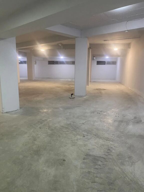 AMBIENT BIZNESI ME QERA 300 M2 ASTIR 3000 EURO FH-99087