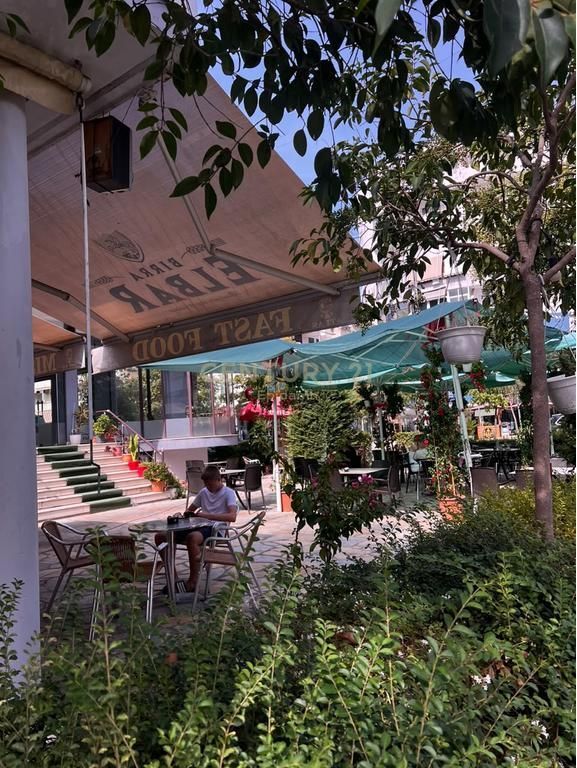 BAR-CAFFÈ IN AFFITTO SULLA SPIAGGIA ILIRIA, DURRËS 2,000 € /Mese