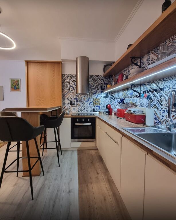📍 Modern Apartment for Rent – Near Blloku  🏡 A modern apartment is for rent in one of Tirana’s best and most sought-after areas – just a few steps from Blloku!