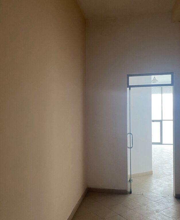 Qera | Ambjent Biznesi | Rruga Dritan Hoxha | 750 €/muaj
