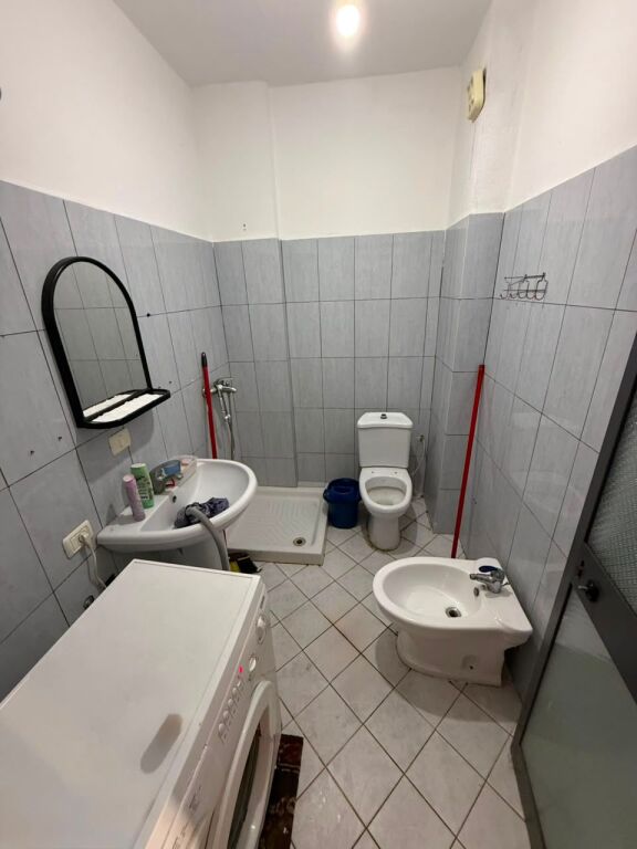 SHITEN 3 APARTAMENTE ME CMI9M TOTAL 155,000 EURO