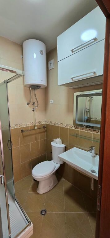📌 APPARTAMENTO IN AFFITTO 2+1+2 VERANDA + 2 POSTI AUTO - VIA KAVAJËS
