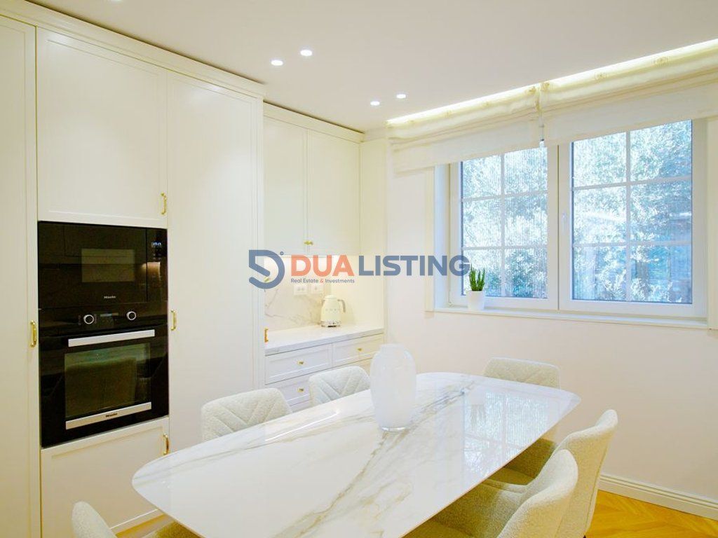 Duplex for sale at the Botanical Garden