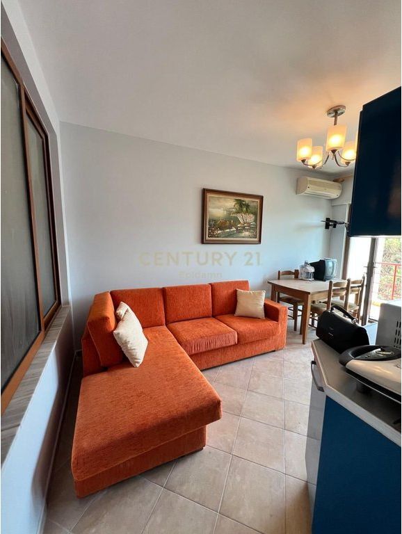 Shitet Apartament 3+1+2 ballkone , vije e pare bregdetare ne Malin e Robit!