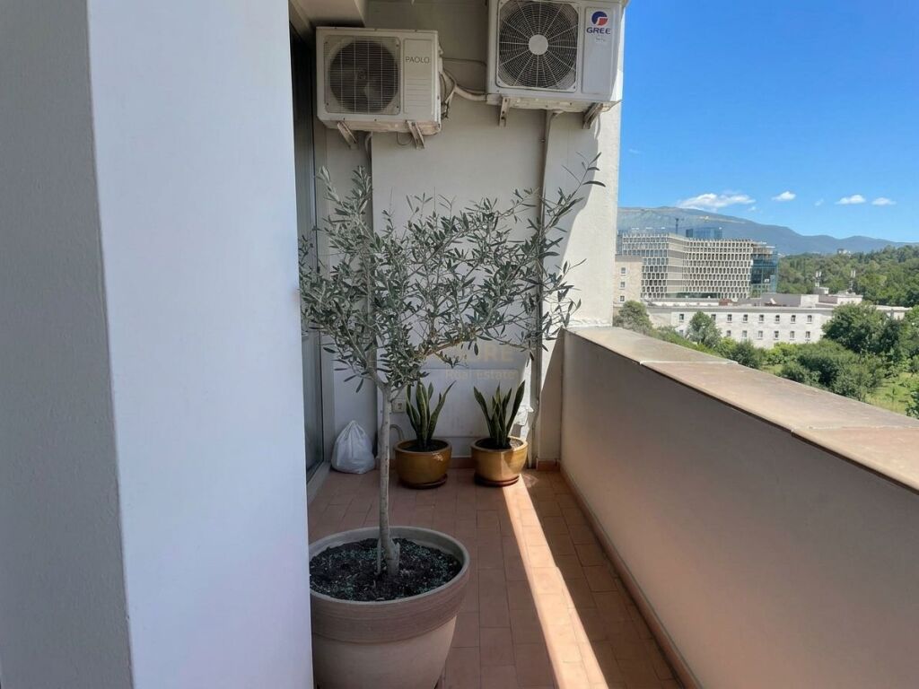 In affitto, appartamento 2+1+2, Garda, Tirana