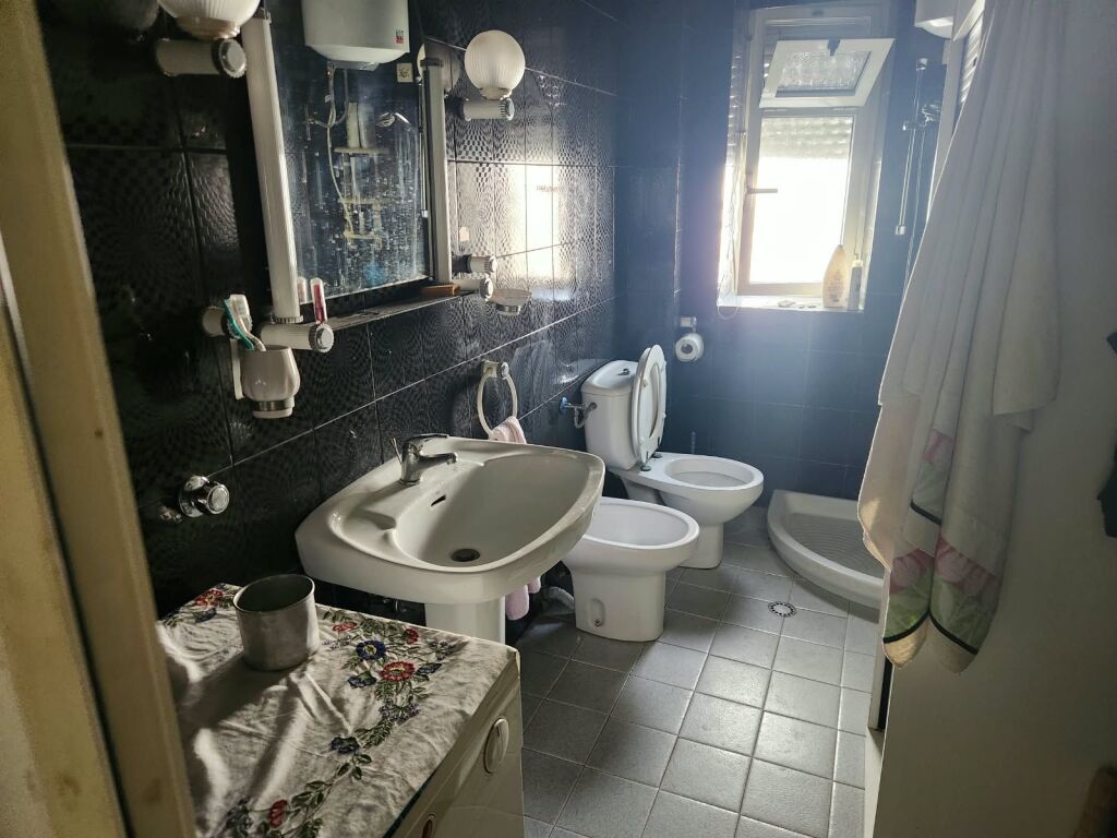 Apartament 1+1 per qera Pazari i Ri !