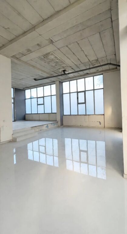 🏢Shitet ambient komercial prane Lake View Residence te Liqeni🔔