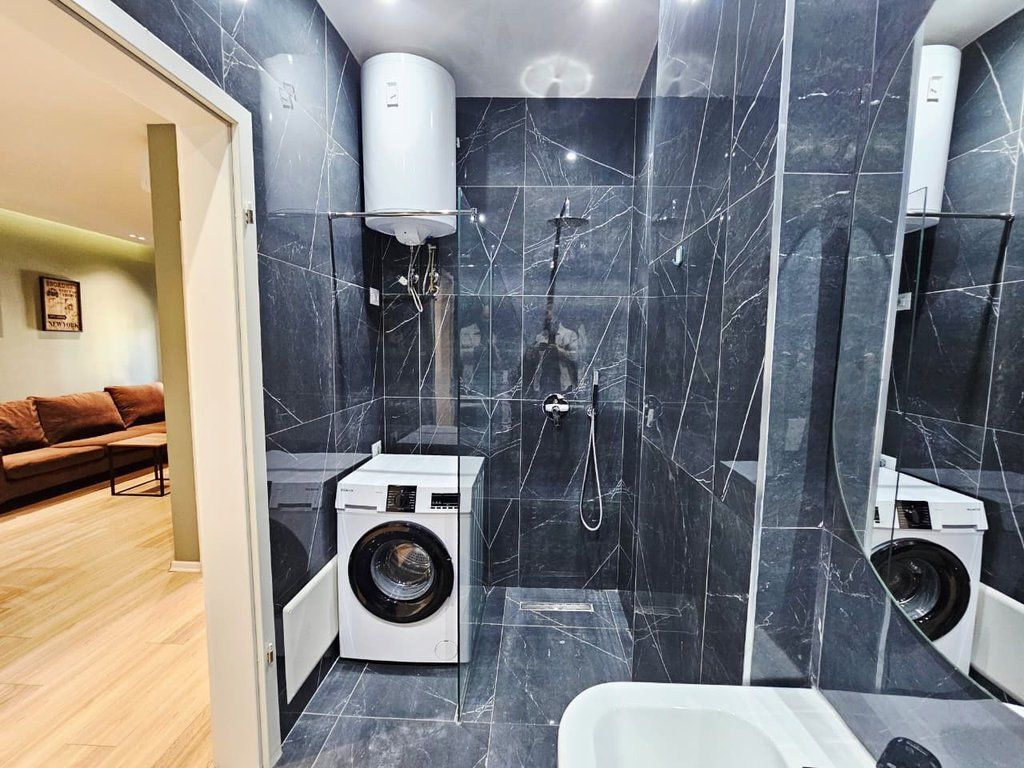 Jepet me Qira Apartamenti 1+1 tek Ish Parku (Kontakti)