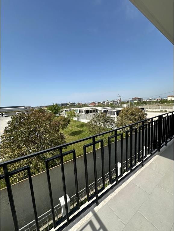 3-story villa for sale in Spitallë, Durrës