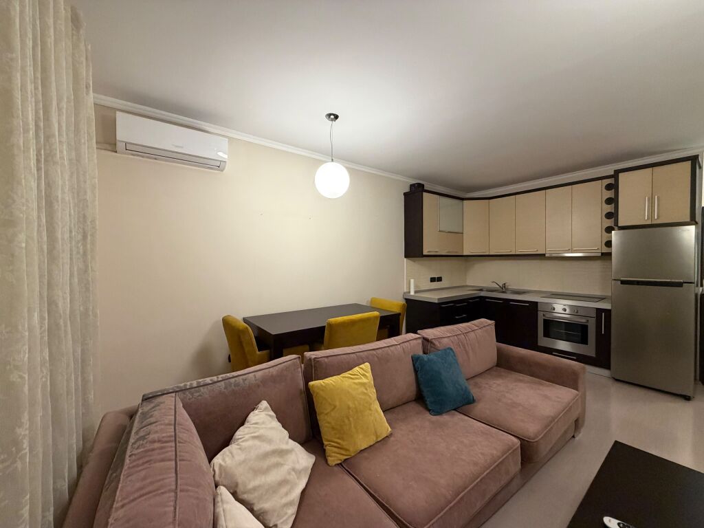 MYSLYM SHYRI, APARTAMENT 2+1 PER QIRA