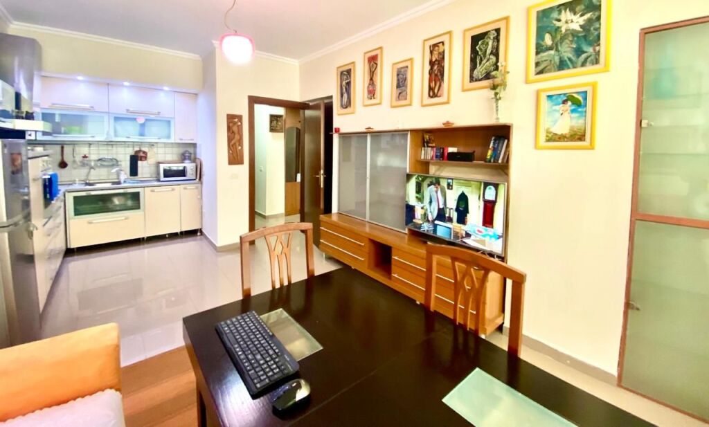1+1 apartment for rent in the former Blloku, near Dok Hospital.