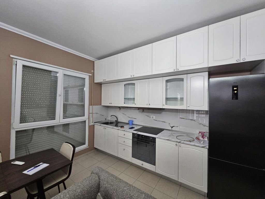 Tek Ish UET Nsharaku, Jepet Me Qira Apartament 2+1+2 I Mobiluar!