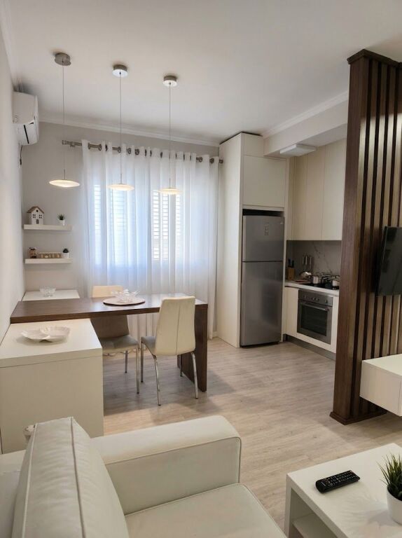 Appartamento 2+1+ Balcone in Affitto – Kodra e Diellit !