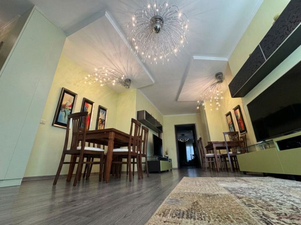 For rent, 2+1 apartment, Barrikadave Street, Tirana