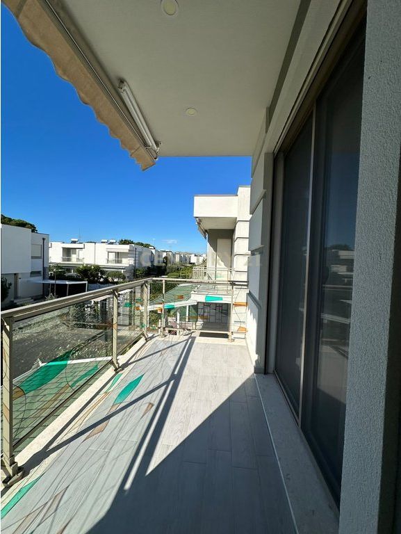 VILË PËR SHITJE – PERLA RESORT, GJIRI I LALZIT – 495.000 €