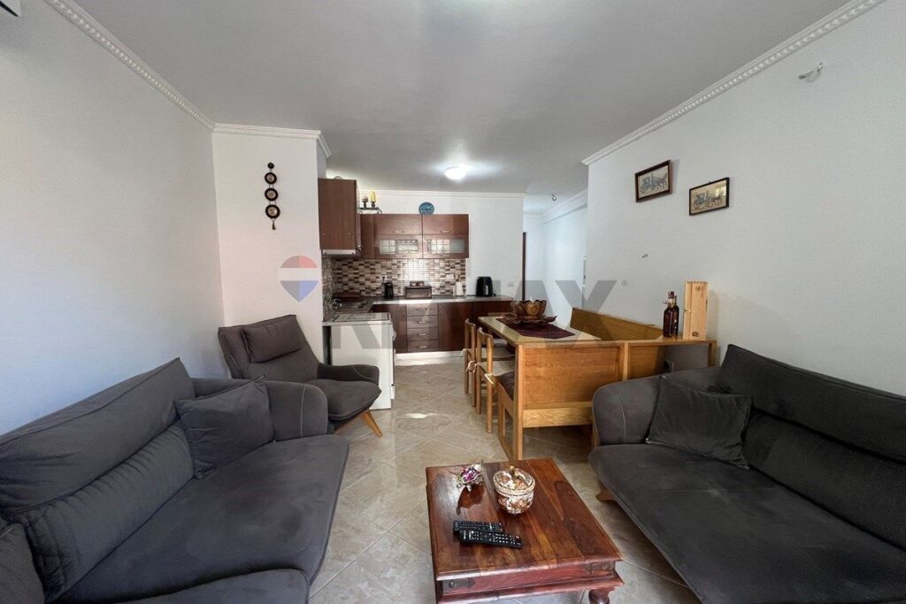 🏡 VILË ME QIRA VJETORE – PËRBALLË MARINA BAY, VLORË!