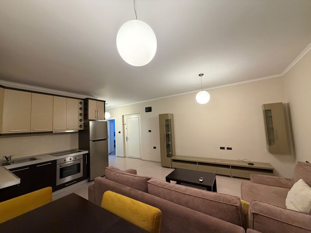 MYSLYM SHYRI, APARTAMENT 2+1 PER QIRA