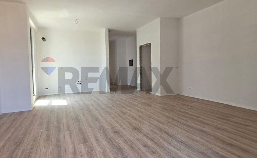 Per Shitje apartament 2+1 dhe 2 poste parkimi te residenca Tulipan.  ID: 530191006-1218