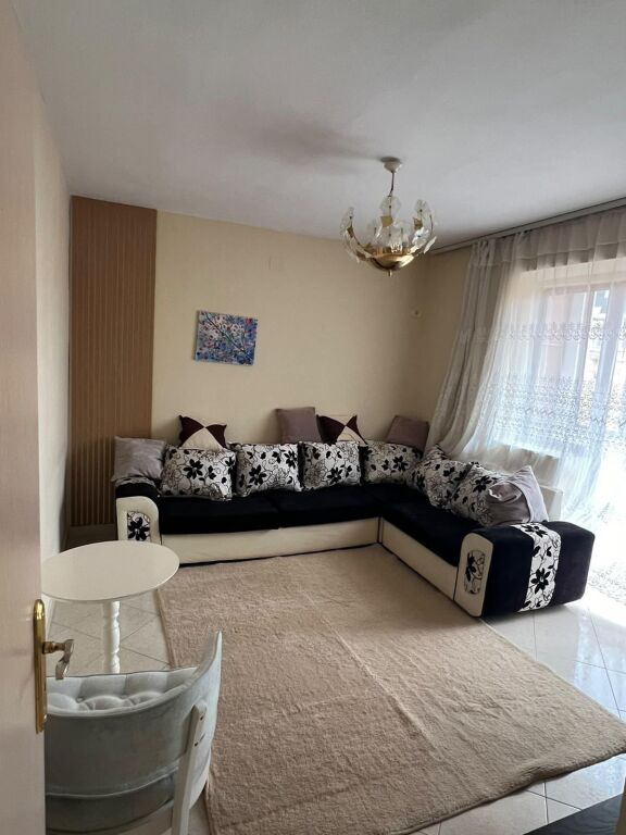 Appartamento 1+1 in Affitto – Via Fortuzi (Vicino al Centro di Tirana) !