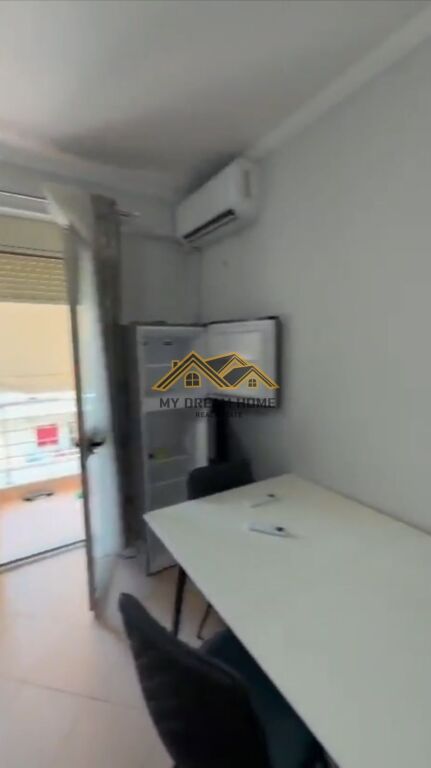 JEPET ME QIRA APARTAMENT 2+1 PLAZH, DURRES.