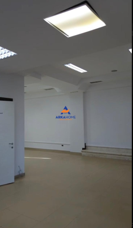 SHOP FOR SALE 216M2 "NEAR THE AMERICAN EMBASSY" 649.500 EURO