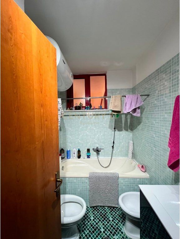 Shesim Apartament 2+1+2+3 ballkone në Lagjen Nr. 1, Durrës