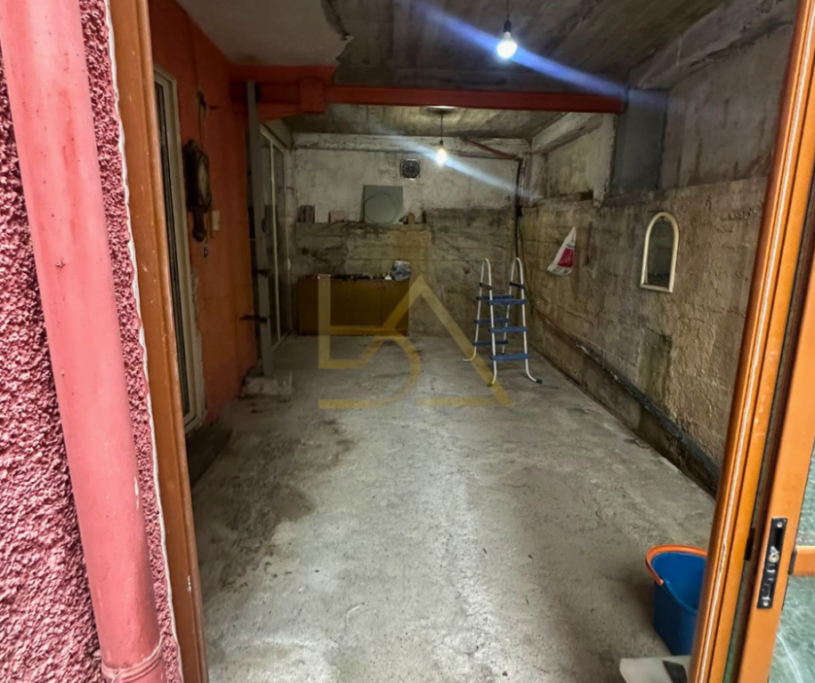 SHITET VILË 3-KATËSHE – FRESK, TIRANË
