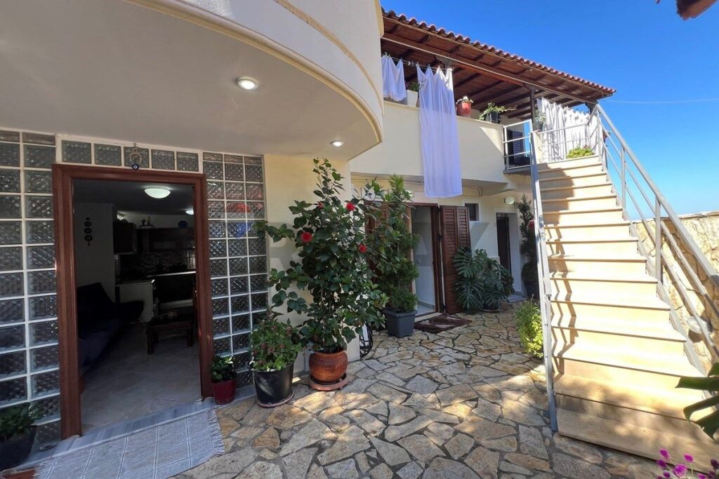 🏡 VILË ME QIRA VJETORE – PËRBALLË MARINA BAY, VLORË!
