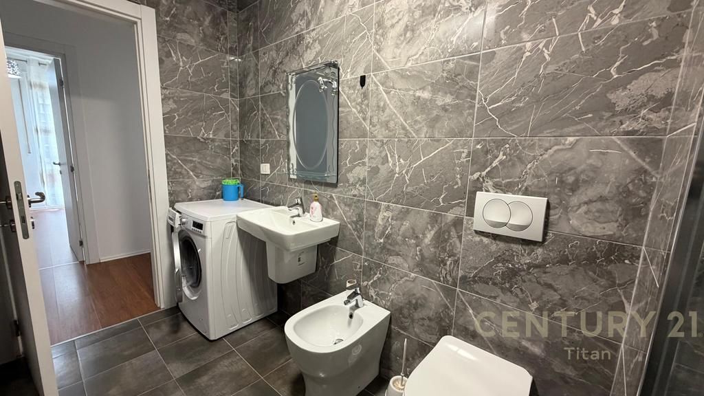 Appartamento 2+1+2 bagni + Guardaroba in affitto presso il Complesso “Fiori di Bosco”