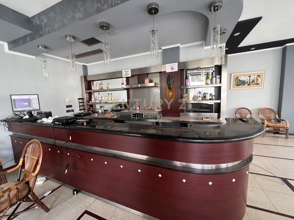 BAR-CAFFÈ IN AFFITTO SULLA SPIAGGIA ILIRIA, DURRËS 2,000 € /Mese