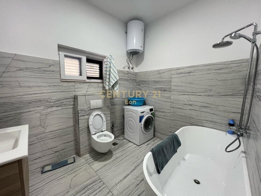 PRIVATE HOUSE FOR SALE, NEAR THE "EFTALI KOCI" SCHOOL, DURRES !
