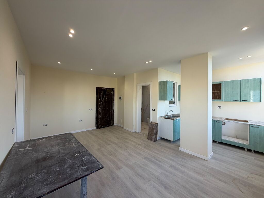 Appartamento 1+1 in vendita a Plazh
