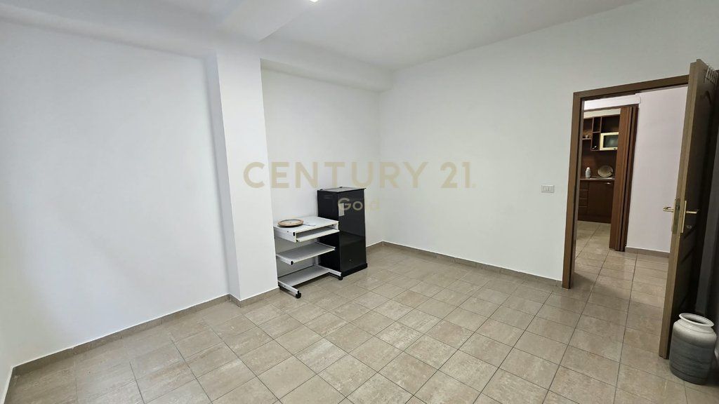 APPARTAMENTO IN AFFITTO PER UFFICI – EX-BLOK