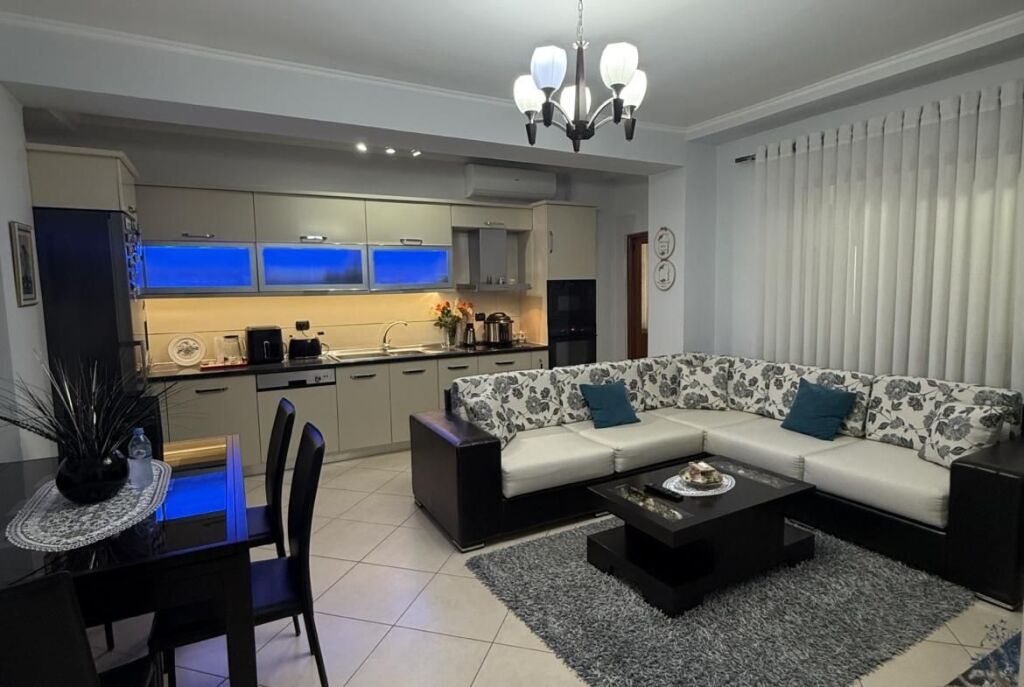 At 5 Maji, a furnished 2+1+2 apartment with a regular layout is for sale!