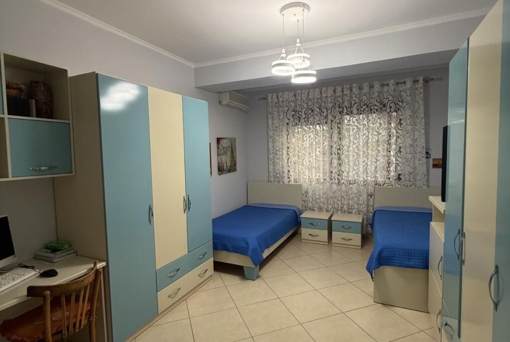 At 5 Maji, a furnished 2+1+2 apartment with a regular layout is for sale!