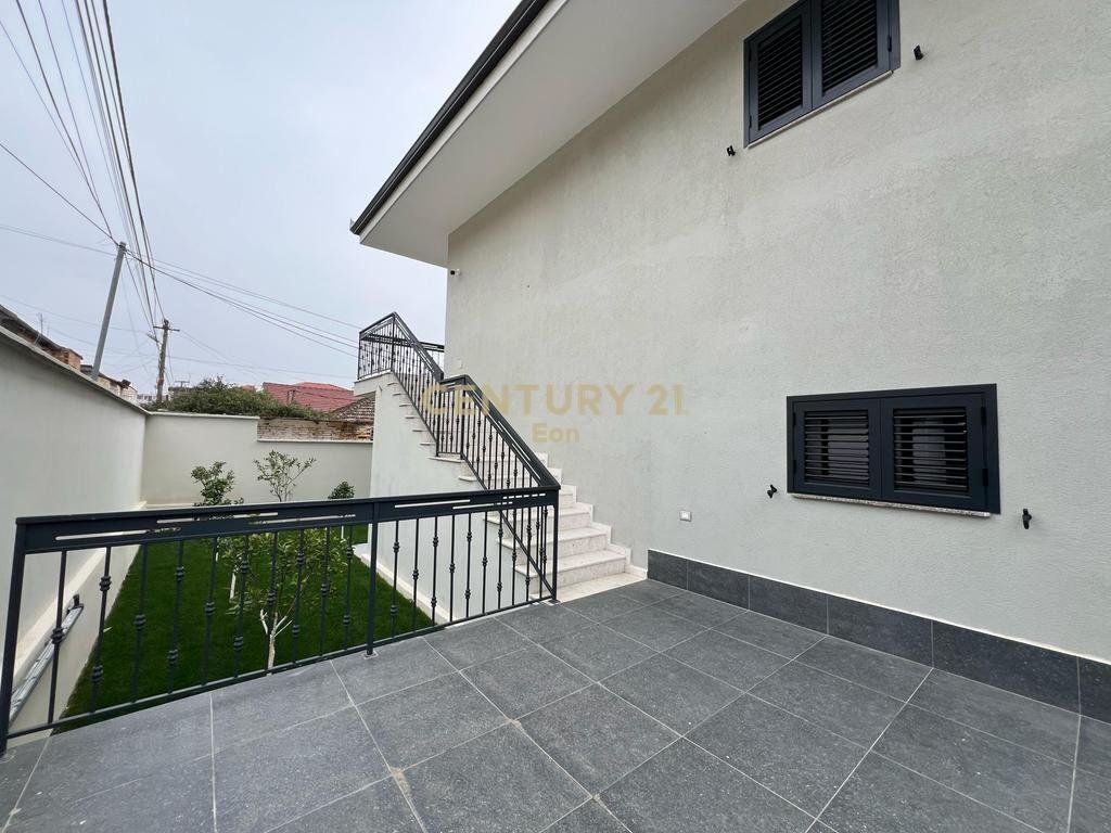 PRIVATE HOUSE FOR SALE, NEAR THE "EFTALI KOCI" SCHOOL, DURRES !