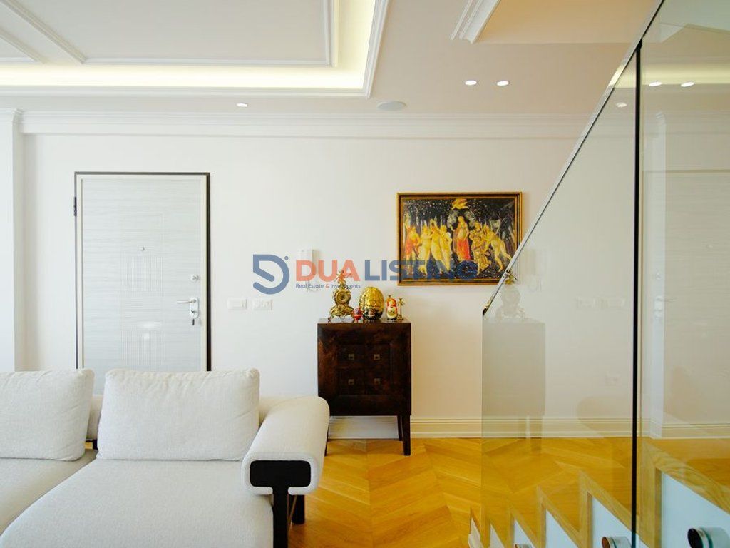 Duplex for sale at the Botanical Garden