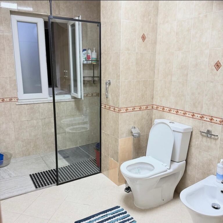 Apartament 2+1 per qera te Komuna e Parisit